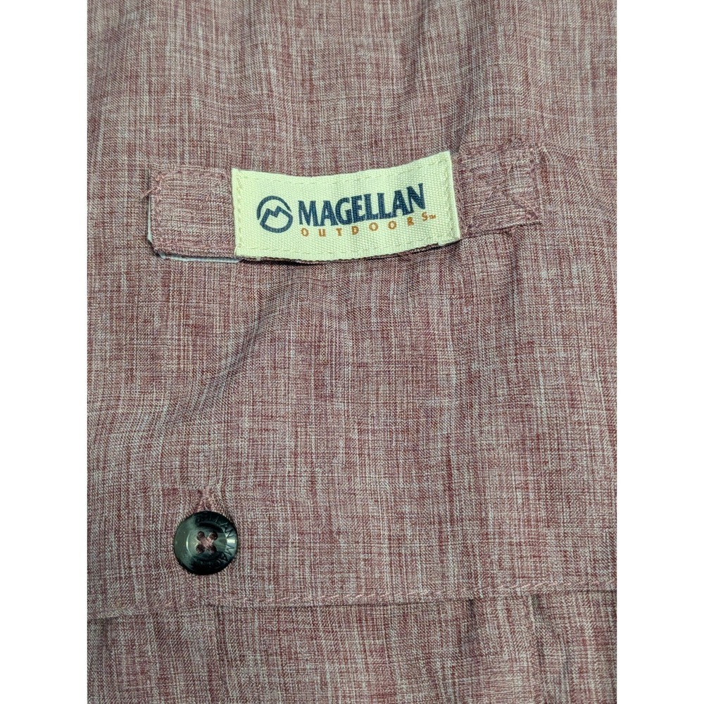 Magellan Outdoors Men's Medium Fish Gear Shirt Relaxed Fit "Aransas Pass" Plum - Picture 4 of 12